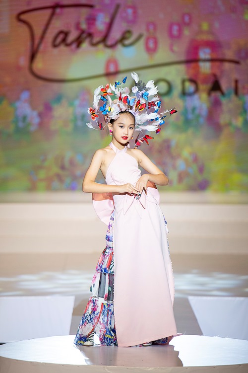 tan le%20(2) Vietnam Kids Art Fashion Fest 2022: Sàn diễn thời trang mãn nhãn mùa lễ hội cho trẻ em