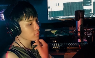 1 ca sĩ Vbiz cực sốc khi phát hiện cả nhà 10 người nhiễm Covid-19, tình hình hiện tại ra sao?