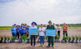13.000 cây phi lao do ABBANK tài trợ vừa được trồng tại rừng phòng hộ ven biển Tiền Giang