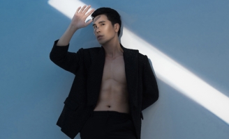 Á Vương Hoàng Phi Kha: Người mẫu yêu đại gia là chuyện bình thường!