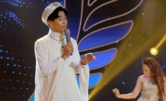 Adam Lâm gây bất ngờ với giọng hát đầy truyền cảm và nội lực