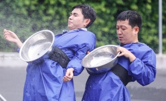 Anh cả Trường Giang chào sân cực ‘ngầu’, ai ngờ làm “toang” công sức cả đội  