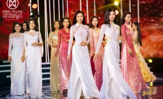 Áo dài của NTK Ngô Nhật Huy lộng lẫy trong đêm Chung khảo Toàn quốc Miss World Vietnam 2023