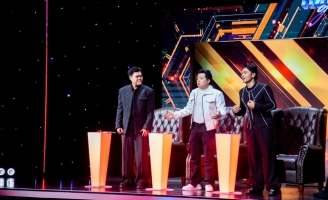 Ba producer Bảo Kun, Melyd K, Chí Tâm chạy đua lên sân khấu để giành thí sinh Ngân Nara