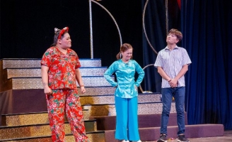 Bá Thắng làm chàng trai nuôi cá vở “Đu trend”