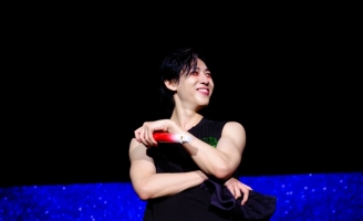 BamBam (GOT7) trình diễn 20 bài hát trong concert AREA52 Việt Nam