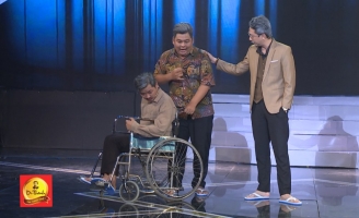 Bảo Bảo cực dễ thương trong Tết sum vầy tại Cười xuyên Việt