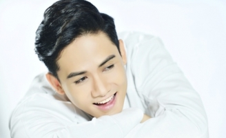 Bảo Đăng chào năm 2021 bằng MV  kể chuyện tình “You are my sunshine”