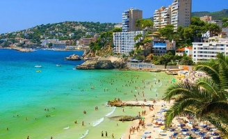 Bê bối của hai nghệ sĩ Việt tại Tây Ban Nha: Giữa hai luồng dư luận