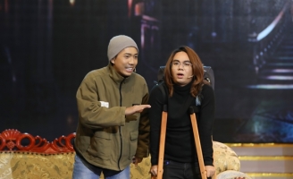 Bé Châu “chống nạng” nhưng vẫn khiến khán giả “cười ra nước mắt”	