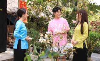 Bí mật đằng sau cây mai quý giá 2,2 triệu của Tiến Luật 