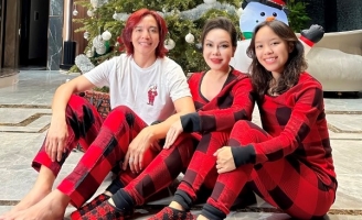 Bộ ảnh Giáng Sinh ấm áp của gia đình Việt Hương – Hoài Phương