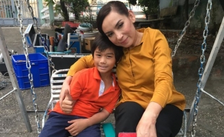 Bố diễn viên nhí Huy Khang nói về con người thật của Phi Nhung khi làm việc