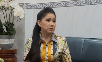 Bỏ học theo nghiệp cải lương, NSƯT Phượng Loan bị mẹ giận gần 20 năm