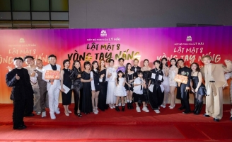 Buổi premiere “Lật mặt 8” bùng nổ cảm xúc: Hàng nghìn khán giả bật khóc