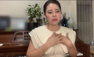 Ca sĩ Đông Đào khóc thương cho Sài Gòn giữa dịch bệnh Covid-19