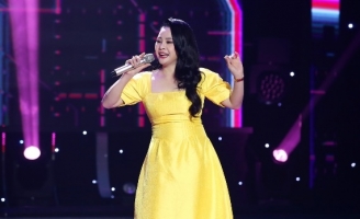 Ca sĩ Đông Đào tiết lộ từng chạy một ngày 10 show tới mức quên ăn, đau bao tử