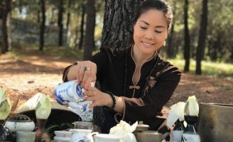  Ca sĩ Hồ Lệ Thu: ‘Thật may mắn khi kẹt lại Việt Nam mùa dịch’’