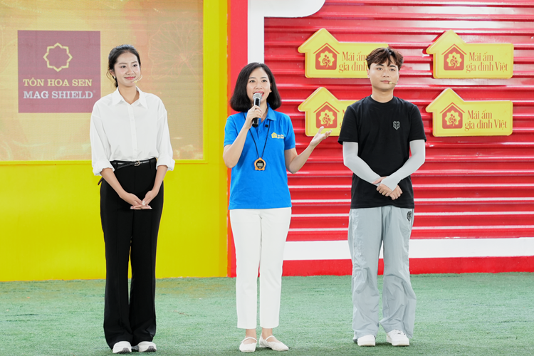 Ca sĩ Huy R khích lệ cô bé lớp 12 vượt lên số phận giữa nghịch cảnh