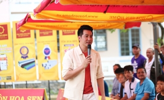 Ca sĩ Nguyễn Phi Hùng nói về chuyện chưa lập gia đình ở tuổi U50