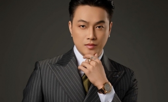 Ca sĩ TiTi tung bộ ảnh lịch lãm, báo tin vui vừa nhậm chức mới