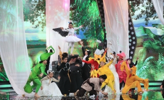 Cẩm Hò – Đình Lộc bất ngờ đạt quán quân Cặp đôi hài hước