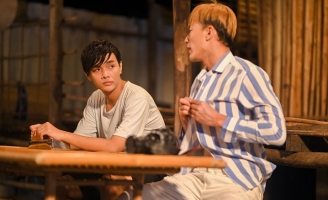 Cặp đôi đam mỹ Tiến – Tài bắt đầu “mến nhau” trong tập 3 Ước hẹn làng chài