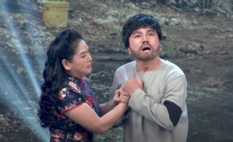 “Cặp đôi sóng thần” Châu Thanh - Phượng Hằng tái ngộ trên sân khấu Dấu ấn huyền thoại