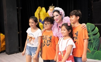 Cát Tường bao rạp, chiêu đãi  vở “Bí mật trăm đốt tre