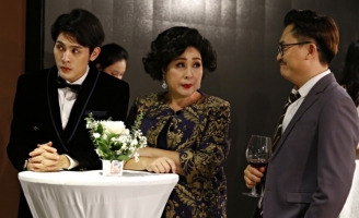 Câu chuyện gia đình với nhiều nhân vật đình đám lộ diện trong 