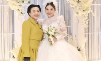 CEO Lê Phạm hóa quý cô Sài Gòn xưa dự tiệc cưới MC Thùy Linh