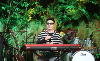 Cha đẻ ca khúc “Bụi bay vào mắt” tiết lộ từng phải lòng người đã có gia đình