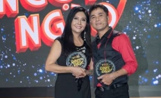 Chế Thanh “rối rít xin lỗi” vì hát “không đau khổ” bằng danh ca Họa Mi  