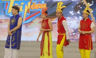 “Chí Phèo” Bùi Công Nam trở thành “thánh ra dẻ” khi đối đầu với các tài năng tí hon