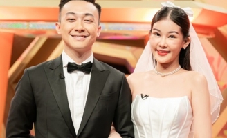 Chuyện tình ‘sóng gió’ của Lê Âu Ngân Anh và ông xã