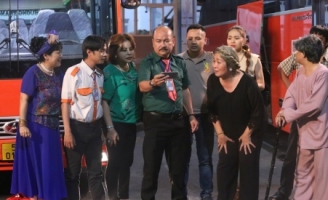 Chuyến xe đầy tình người  của 