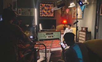 Lưu Hưng khiến fan bồi hồi khi cover bản hit triệu view 