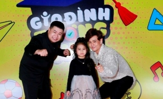 Con gái Ưng Đại Vệ ngượng ngùng khi lần đầu tham gia gameshow