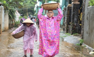 Cụ bà U90 dành nửa thế kỷ gắn bó với món kẹo ú tuổi thơ trong Tiếng Rao 4.0