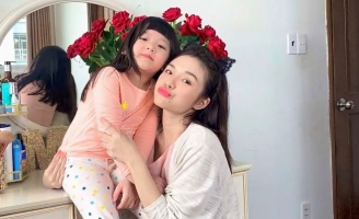 Cưng xỉu trước độ đáng yêu của 2 mẹ con Yeye Nhật Hạ trong show Ở Nhà Vui Mà