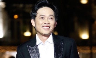 Đại diện NS Hoài Linh trao 1 tỷ đồng ủng hộ người dân vùng lũ Quảng Trị giữa lùm xùm