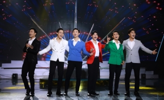 Dàn nam vương gây bấn loạn phần ra mắt với “body chuẩn không cần chỉnh”