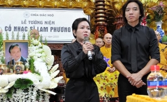 Dàn nghệ sĩ đến viếng nhạc sĩ Lam Phương