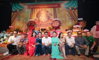 Dàn sao Việt cùng NSND Mỹ Uyên thành kính dâng hương Tổ Nghiệp tại Sân khấu nhỏ 5B