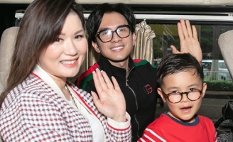 Đan Trường đưa con trai về Việt Nam làm từ thiện