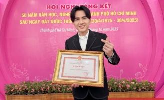 Đan Trường được vinh danh vì 30 năm cống hiến cho nghệ thuật ngay trước concert lớn nhất sự nghiệp
