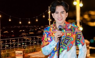 Đan Trường gợi nhớ thời hoàng kim qua loạt ca khúc nhạc Hoa lời Việt