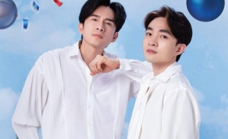 Đan Trường - Trung Quang gây sốt với hình ảnh trẻ trung trong bộ lịch Tết