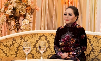 Danh ca Lan Ngọc: “Số tôi nhiều chàng theo đuổi lắm, họ toàn làm bác sĩ nhưng tôi không chịu”