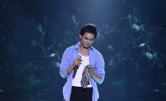 Danh ca Ngọc Sơn “mê mẩn” làn hơi dài và dày của Trường Ân